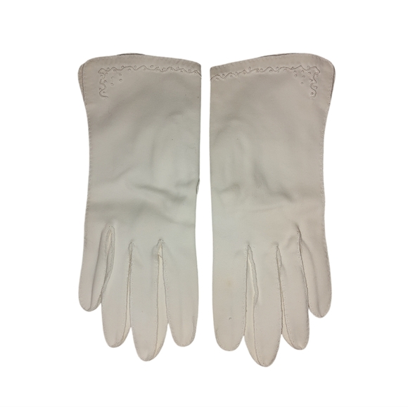 Elegant Vintage 1970s White Embroidered Women's Handsewn Gloves - Picture 2 of 5